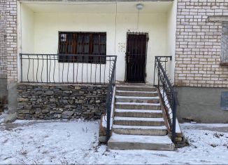 Сдам в аренду помещение свободного назначения, 40 м2, Ишимбай, Зелёная улица, 1