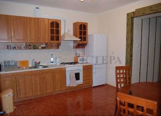 Продам 3-комнатную квартиру, 131 м2, Геленджик, улица Вильямса, 15