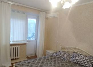 Сдам в аренду 2-ком. квартиру, 45 м2, Краснодарский край, улица Мира, 121А