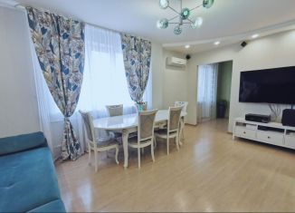 Продам 3-ком. квартиру, 90 м2, Ростов-на-Дону, улица Жмайлова, 4/5