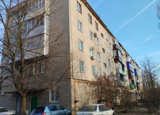 Продаю 2-ком. квартиру, 50 м2, Лиски, улица Тулебердиева, 7