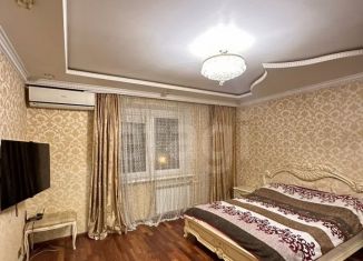 Сдается двухкомнатная квартира, 97 м2, Московская область, улица Кирова, 13к1