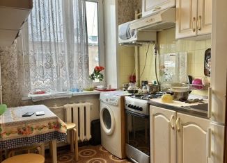 Продаю трехкомнатную квартиру, 51.7 м2, Москва, улица Юлиуса Фучика, 2/30, метро Маяковская