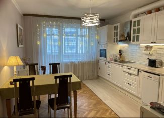 Продам 3-комнатную квартиру, 96.2 м2, Тюмень, улица Малыгина, 8