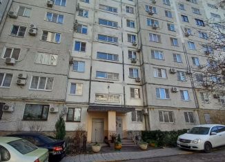 Продается 1-ком. квартира, 38 м2, Краснодарский край, улица Карамзина, 37