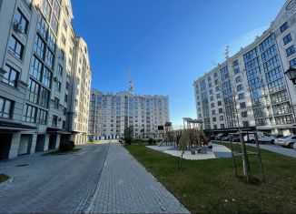 Продаю 2-комнатную квартиру, 61.7 м2, Калининградская область