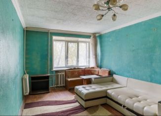 Продается 3-ком. квартира, 60 м2, Тюмень, улица Республики, 210