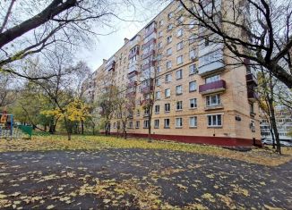 Продажа трехкомнатной квартиры, 55.8 м2, Москва, улица Маршала Неделина, 32к2, ЗАО