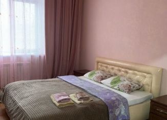 Сдаю в аренду 2-ком. квартиру, 65 м2, Элиста, Квартальная улица, 18